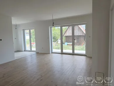 Na predaj 3-izbový dom, 101 m², Hviezdoslavov, Hlavná