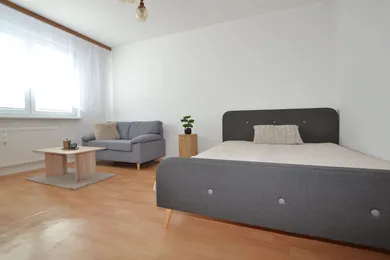 Na prenájom 1-izbový byt, 37 m², Poprad, Šoltésovej