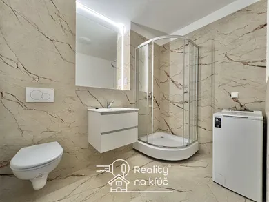Byty na prenájom 3-izbový, Nové Zámky · €600