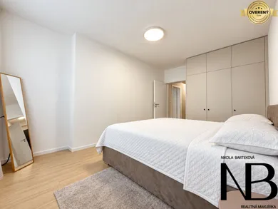 Na prenájom 2-izbový byt, 60 m², Trenčín, halalovka