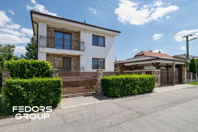 Domy na sprzedaż, 4-pokojowe, Bratislava-Podunajské Biskupice · €525 000