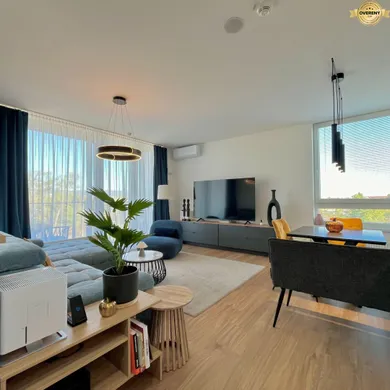Na predaj 2-izbový byt, 59 m², Bratislava-Nové Mesto, Rožňavská