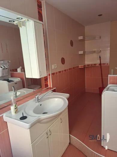Na prenájom 3-izbový byt, 72 m², Levice, Perecká ul.
