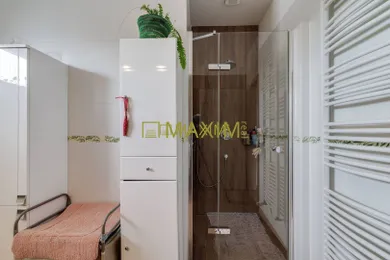 Na predaj 4-izbový dom, 103 m², Láb