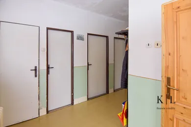 Na predaj 3-izbový dom, 74 m², Beckov