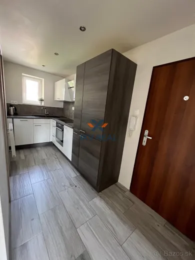 Na prenájom 3-izbový byt, 70 m², Banská Bystrica, Kapitána Nálepku