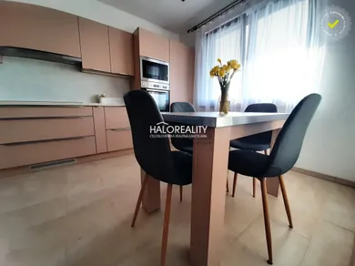 Domy na sprzedaż, Veselé · €389 000