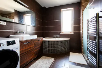 Na predaj 5-izbový byt, 92 m², Bratislava-Podunajské Biskupice