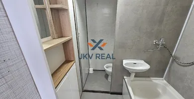 Na prenájom 1-izbový byt, 37 m², Prievidza, Bojnická cesta