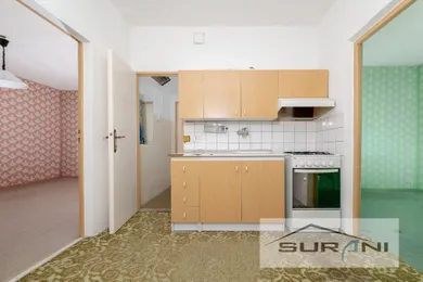 Na predaj 4-izbový byt, 81 m², Bratislava-Dúbravka, Bullova