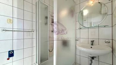 Na predaj 3-izbový byt, 65 m², Senec, Družstevná