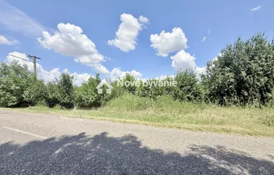 Na predaj pozemok, Želiezovce