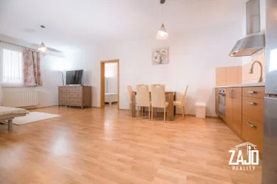 Mieszkania na wynajem, 2-pokojowe, Trenčín · €550
