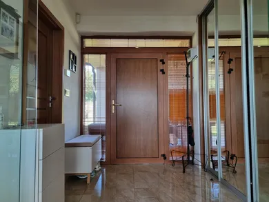 Na prenájom 5-izbový dom, 460 m², Nitra, Havrania