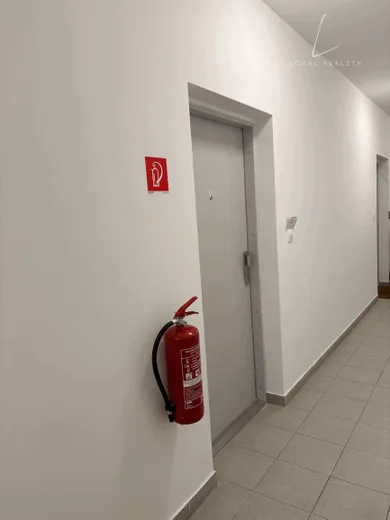 Na predaj 1-izbový byt, 37 m², Bratislava-Rača, -