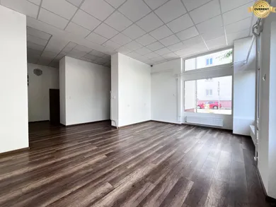 Na prenájom komerčné, 50 m², Trenčín, Martina Rázusa