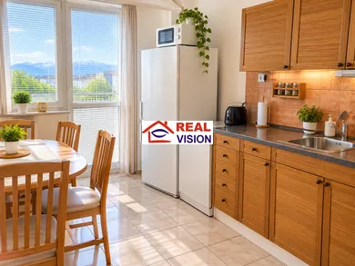 Na predaj 3-izbový byt, 71 m², Poprad, Partizánska