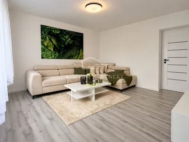 Na predaj 2-izbový byt, 58 m², Komárno, Budovateľská