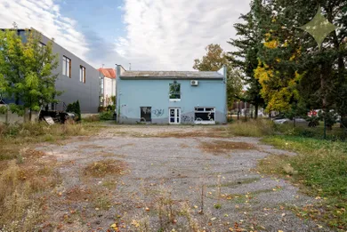 Na prenájom komerčné, 280 m², Prievidza, A. Hlinku