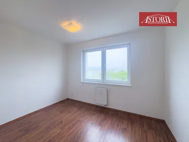 Na prenájom 3-izbový byt, 59 m², Martin, Zvolenská