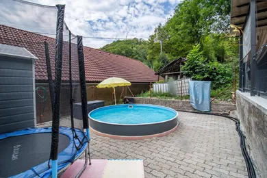 Na predaj 4-izbový byt, 105 m², Vyhne