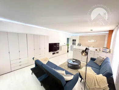 Na predaj 2-izbový byt, 63 m², Komárno, Nádvorie Europy