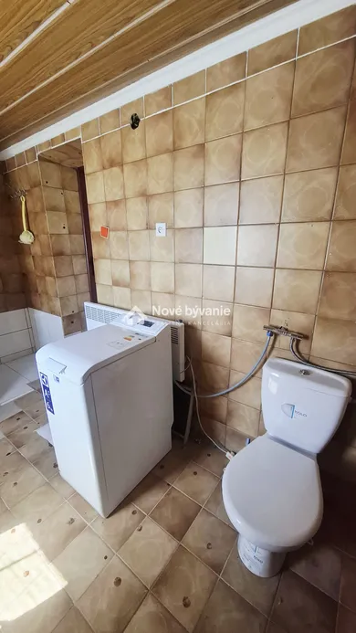 Na predaj 3-izbový dom, 446 m², Čertižné