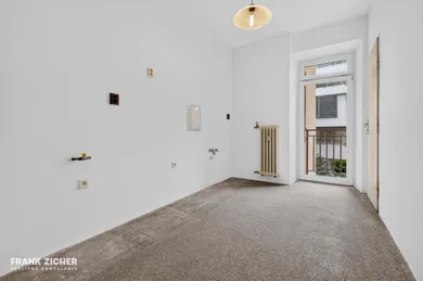 Na predaj 3-izbový byt, 77 m², Bratislava-Staré Mesto, Grösslingova