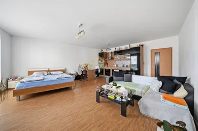 Na prenájom 1-izbový byt, 69 m², Bratislava-Karlova Ves, Kresánkova