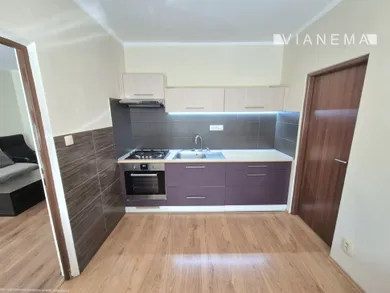 Na prenájom 3-izbový byt, 65 m², Bratislava-Karlova Ves, Kuklovská