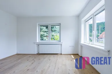 Na predaj 3-izbový byt, 84 m², Drietoma