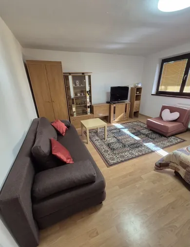 Na prenájom 1-izbový byt, 48 m², Liptovský Mikuláš, Tatranská