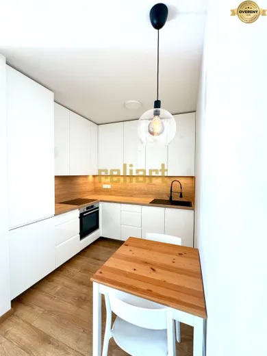 Eladó lakások, 2-szobás, Bratislava-Lamač · €209 900