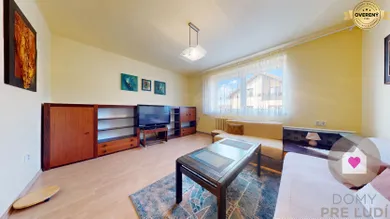 Na prenájom 4-izbový dom, 93 m², Lozorno, Kvetná