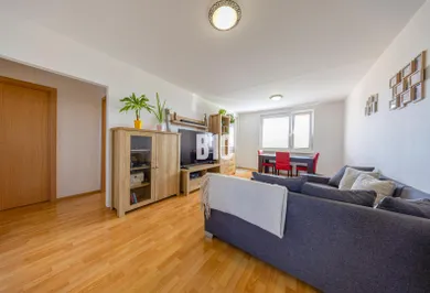 Na predaj 3-izbový byt, 66 m², Šamorín, Dunajská