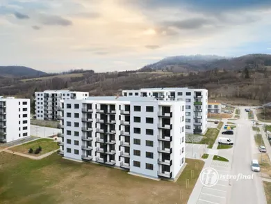 Na predaj 4-izbový byt, 88 m², Brezno, Banisko