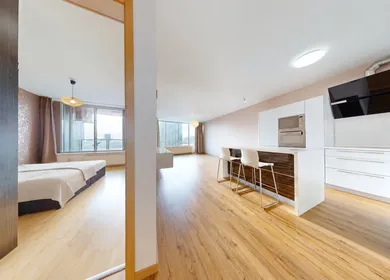 Na predaj 2-izbový byt, 67 m², Bratislava-Nové Mesto, Bajkalská
