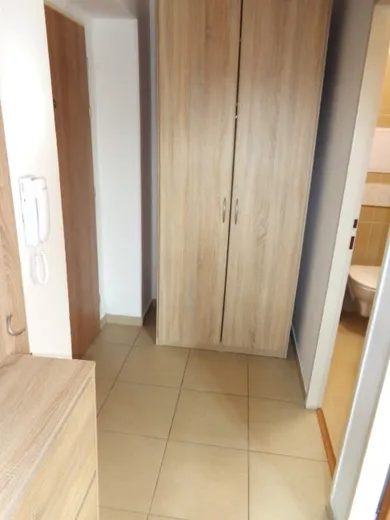 Na prenájom 1-izbový byt, 26 m², Banská Bystrica