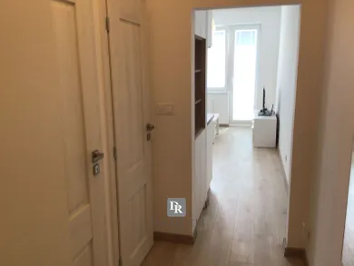 Na prenájom 1-izbový byt, 26 m², Bratislava-Rača, Horná