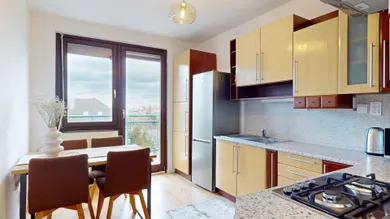Na predaj 3-izbový byt, 70 m², Bratislava-Ružinov, Mierová 66