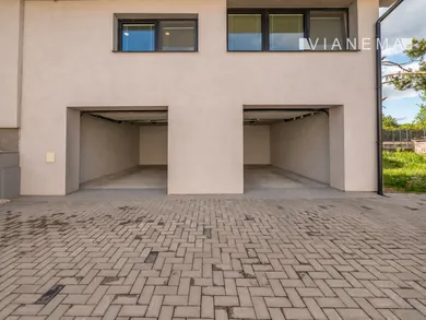 Na predaj 5-izbový dom, 595 m², Košice-Pereš