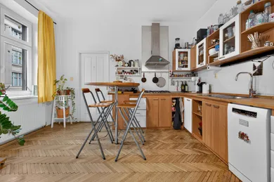 Na predaj 4-izbový byt, 144 m², Bratislava-Staré Mesto