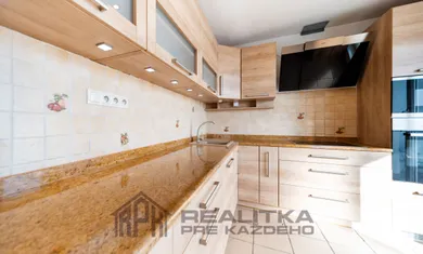 Na predaj 2-izbový byt, 60 m², Ružomberok, Vavra Šrobára