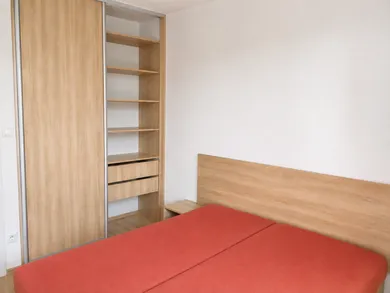 Na prenájom 2-izbový byt, 40 m², Bratislava-Ružinov, Prievozská