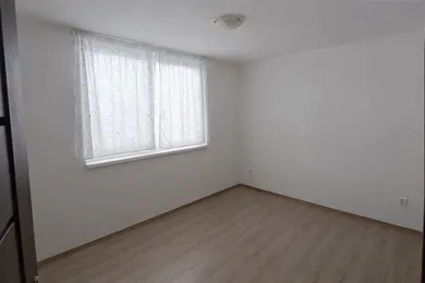 Na prenájom 2-izbový byt, 45 m², Bobrov, Za Školou