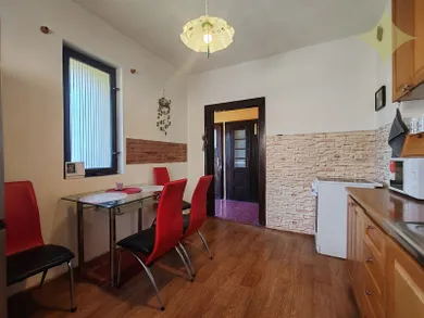 Na predaj 3-izbový dom, 80 m², Opatovská Nová Ves