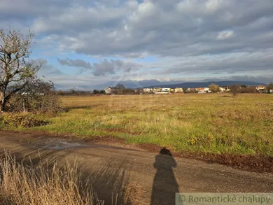 Na predaj pozemok, Štúrovo