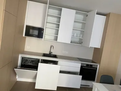 Na prenájom 2-izbový byt, 43 m², Bratislava-Nové Mesto, Košická