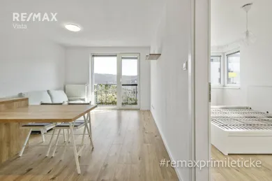 Na prenájom 3-izbový byt, 61 m², Bratislava-Dúbravka, Pri Hrubej lúke