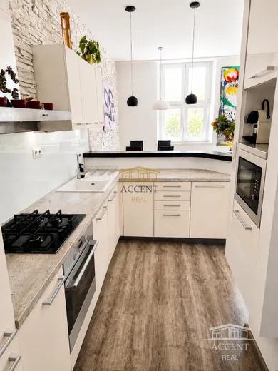 Na predaj 4-izbový byt, 105 m², Bratislava-Staré Mesto, Lehockého